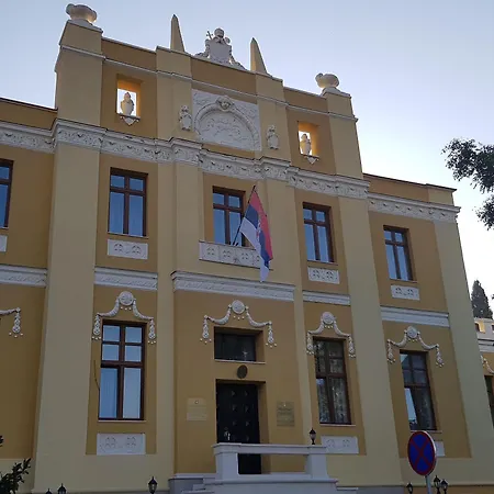 Galeria Nura Appartement *