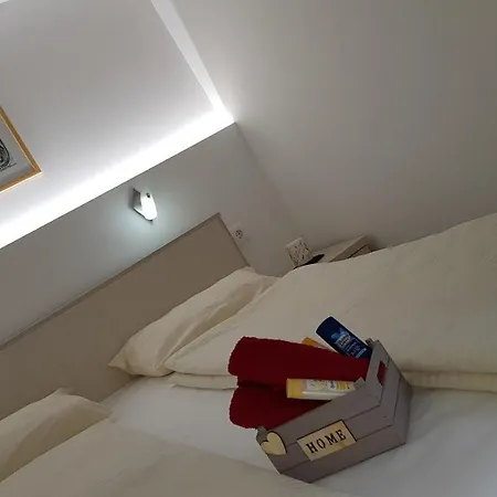 Apartment Galeria Nura