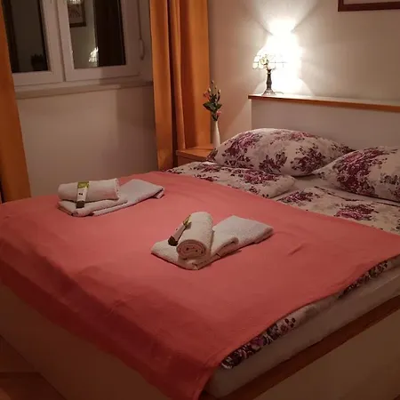 Apartment Galeria Nura