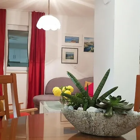 Galeria Nura Appartement *